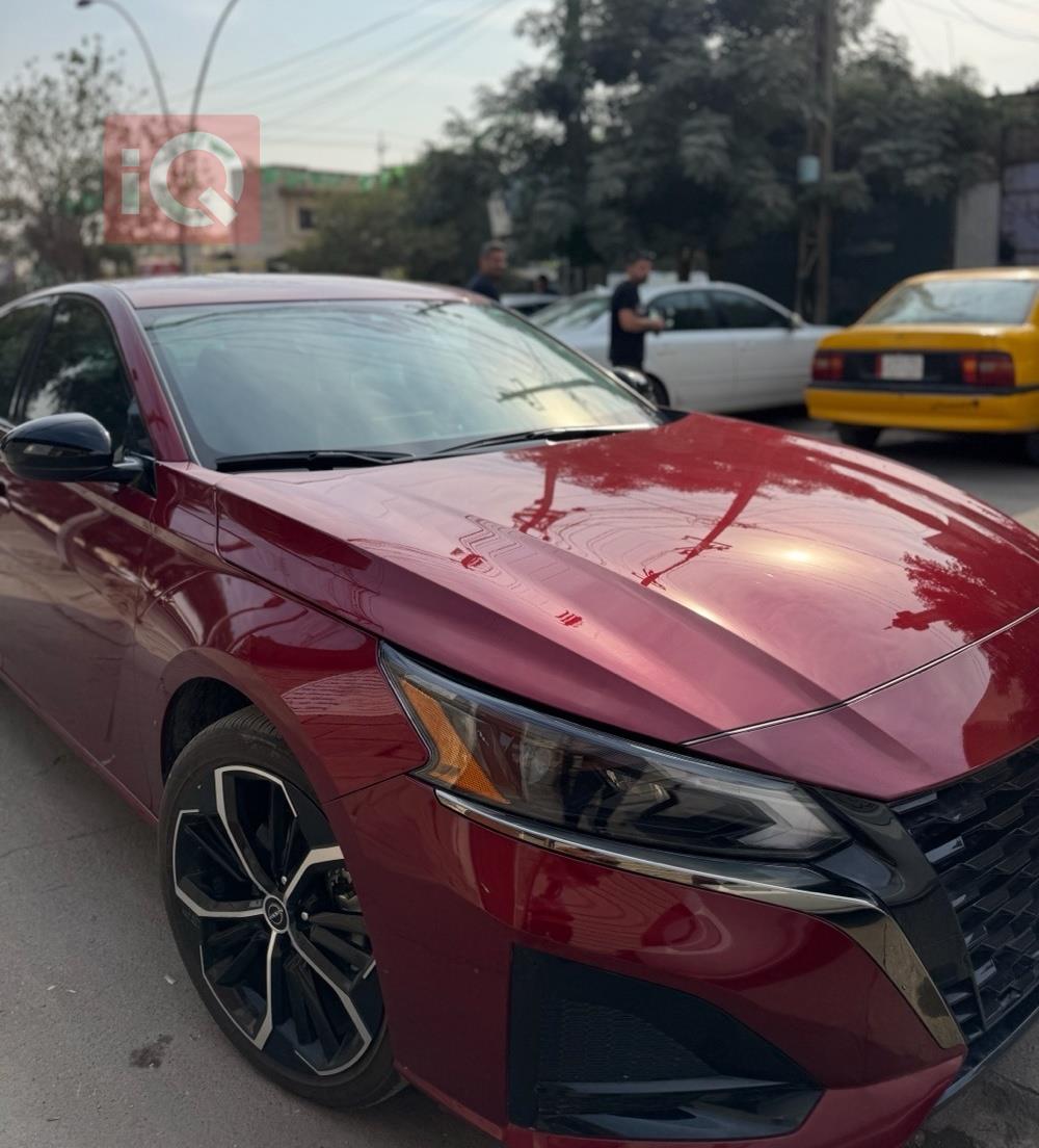 نيسان ألتيما